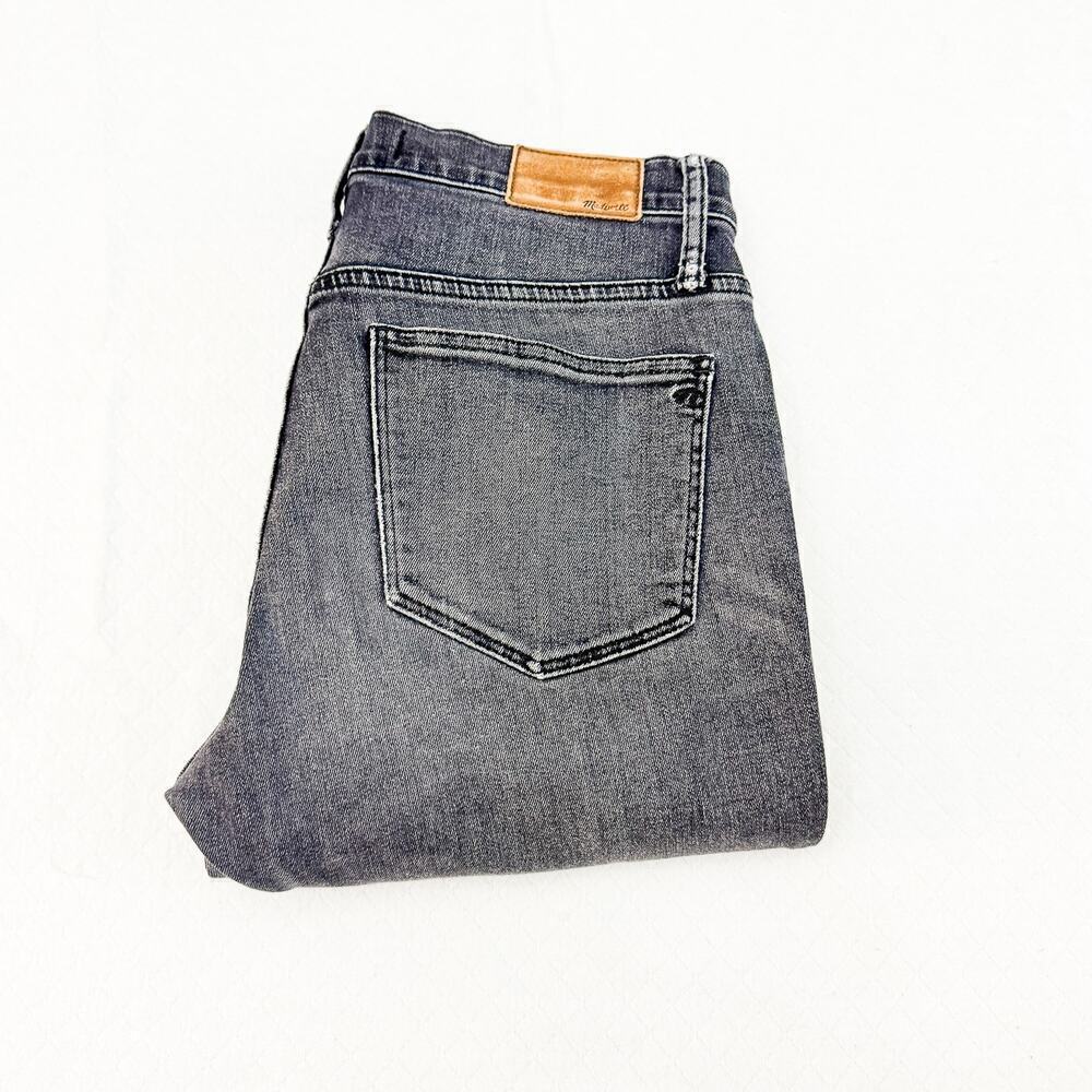 Madewell Slim Straight Charcoal Straight Leg Denim Jeans Raw Hem Size 28